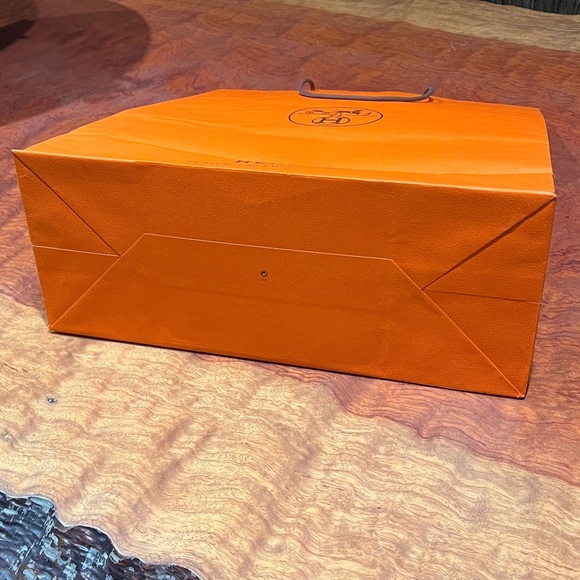 Hermes Extra Large Vertical Paper Shopping Bag 18.25” x 16.5 ”x 6.5” - Picture 5 of 7